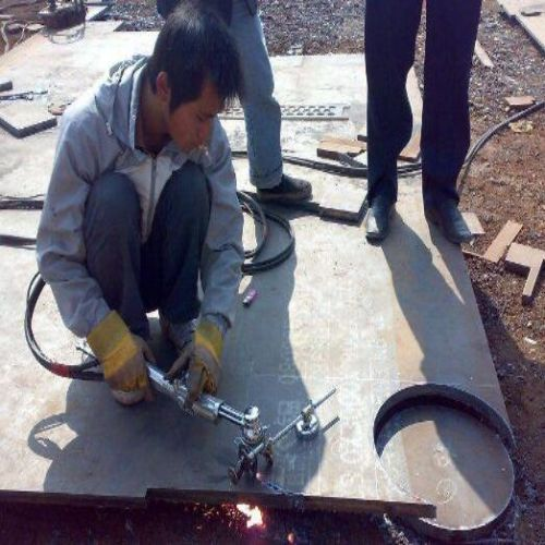 立式輥磨機易磨損件可使用高鉻耐磨襯板 立式輥磨機易磨損件可使用高鉻耐磨襯板